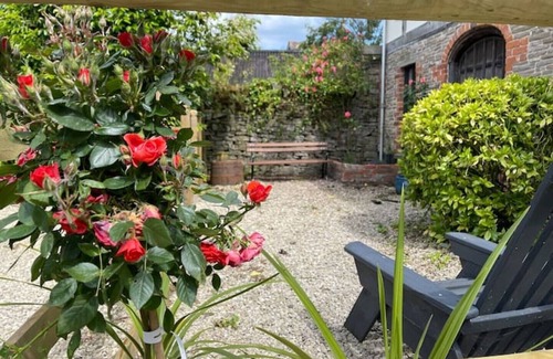 Winforton Cottage | Stylish Cottage with Secure Parking near Hay on Wye