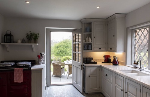 Highmoor Cross House | Stylish Country Cottage, Henley, Oxfordshire