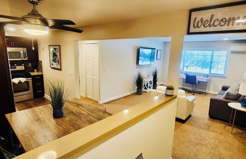 Thousand Oaks Apartment | Stylish & Cozy 1BR Retreat Perfect for Work & Travel Prime Location!