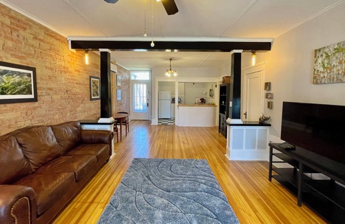 Pueblo Apartment | Stylish cozy apartment in historic building, great location center of town
