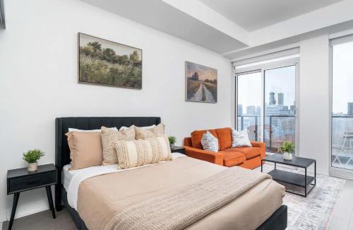 Garden District Apartment | Stylish Cozy Studio Condo Downtown
