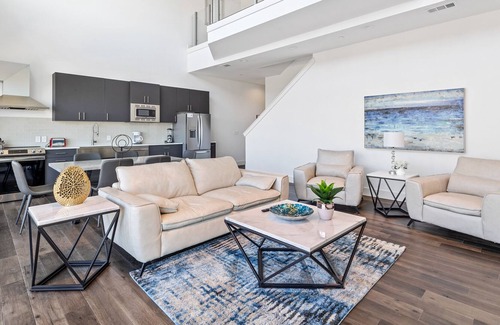 Cedars Apartment | Stylish Dallas Penthouse