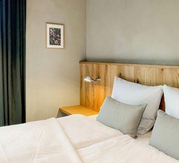 Grunow House | Stylish Design Retreat Near The Lake