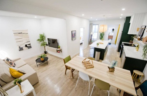 Sainte-Marie Apartment | Stylish Designer Apartment Steps from the Métro