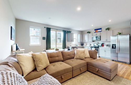 Gypsum House | Stylish, dog-friendly retreat with grill & washer/dryer - near skiing & hiking