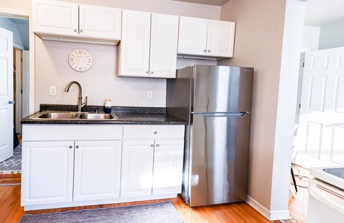 Fargo Apartment | Stylish Downtown Fargo 2 Bedroom, Steps from Sanford