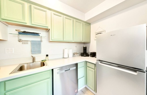 Downtown Reno Apartment | Stylish Downtown River Condo in the Heart of Reno!