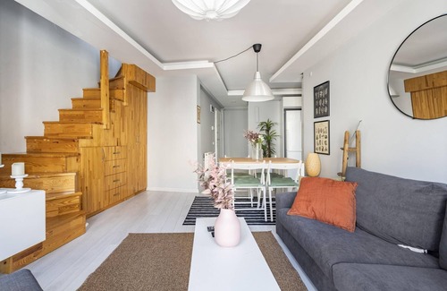 Tophane Apartment | Stylish Duplex with Terrace 650 m to Galata Tower