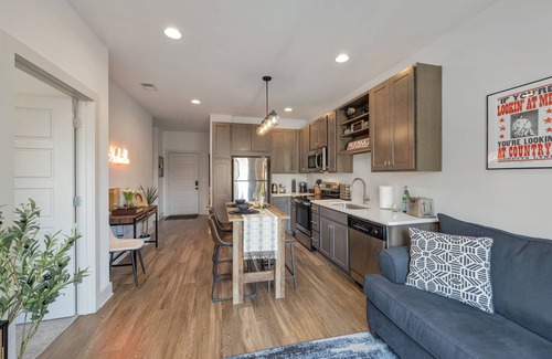 Nashville Condo | Stylish East Nashville king bed condo - near Opry, Broadway, Downtown & Airport