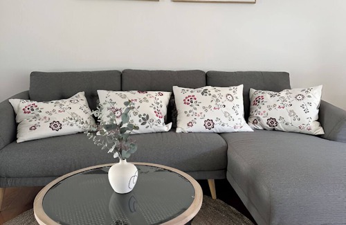 Wilston House | Stylish & Elegant 2BR Townhouse in Wilston, Brisbane