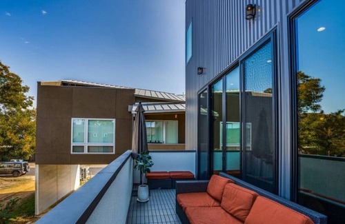 Cedars House | Stylish & Elegant Two- Bedroom Home