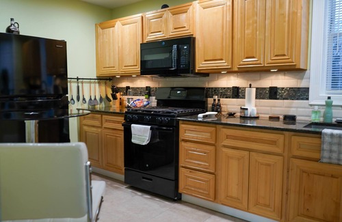 East Texas House | Stylish, entire 3-bedroom, 1.5 bath, single house.