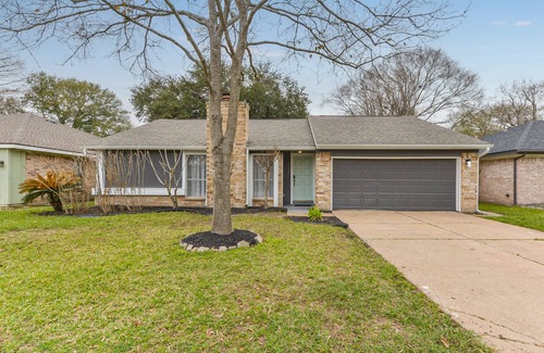 Memorial Parkway House | Stylish entire home in Katy