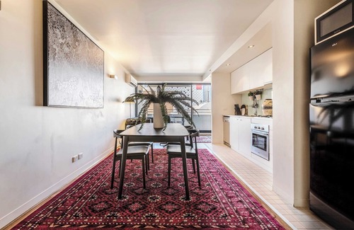 Hawthorn Condo | Stylish Escape Near Swinburne & Hawthorn Hotspots