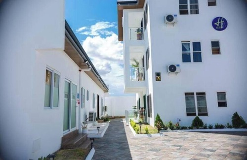 Prampram Apartment | Stylish Escape with Pool + Relaxing Getaway tema 25+luxry+Lovely at H village