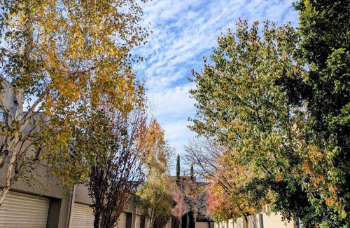 Norwood House | Stylish Executive Townhouse in Prime Location