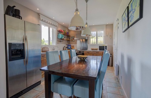 Felines-Minervois Villa | Stylish Family Villa in Félines