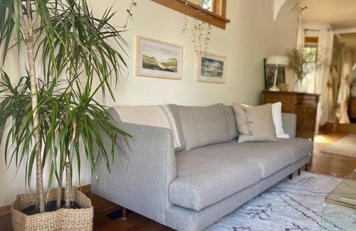 Moose Jaw House | Stylish & Family Friendly Character Home