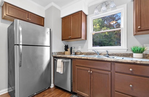 Knightdale House | Stylish Family Getaway 3BR High-Speed WiFi