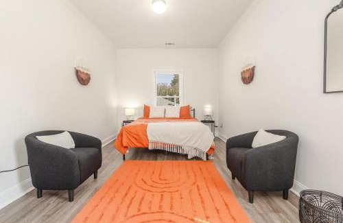 Mechanicsville House | Stylish Family Home Downtown-BigRooms-FreeParking-Central