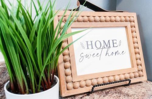 Southside House | Stylish Family Home Near Lackland POOL