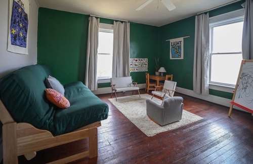Roseland Other | Stylish Farmhouse w/fireplace and wood stove