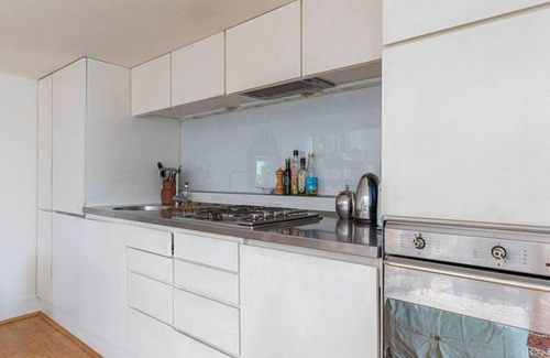 Town Apartment | Stylish flat in central Fulham