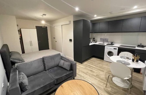 Old Trafford Apartment | Stylish flat in Old Trafford
