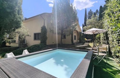 Coverciano Villa | Stylish Florentine villa 4 bedrooms with Fun POOL
