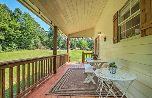 Fort Payne House | Stylish Fort Payne Retreat Hike and Rock Climb