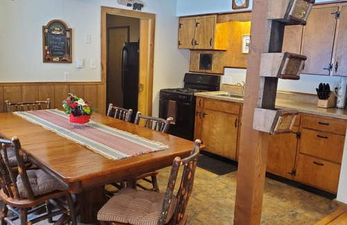 Town of Lyonsdale Cabin | Stylish four seasons retreat in the woods