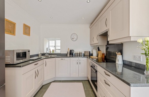 Thelbridge Cottage | Stylish four-star cottages on a working Devon farm, sleeping up to 14 guests.