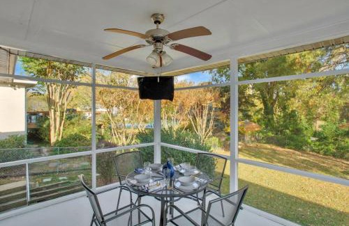 Annapolis House | Stylish + fresh bungalow 2 blocks from N-MC Stadium