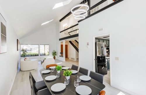 Rancho Penasquitos House | Stylish, Fun & Comfy 4B3B House, Close to Del Mar, Torrey Pines and Safari Park