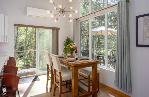 Rosario House | Stylish, Gourmet Kitchen, Minutes To Moran Park