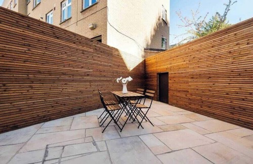 Notting Dale Apartment | Stylish Ground-Floor Retreat in Notting Hill