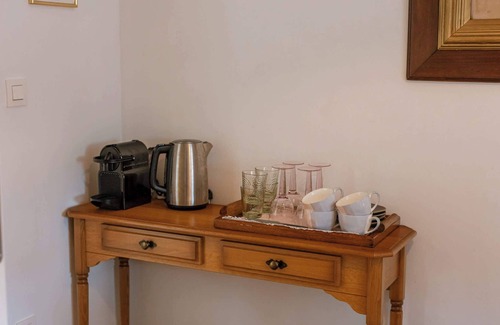 Sint-Andries Villa | Stylish Guest Rooms: Free Bikes, Terrace & Parking