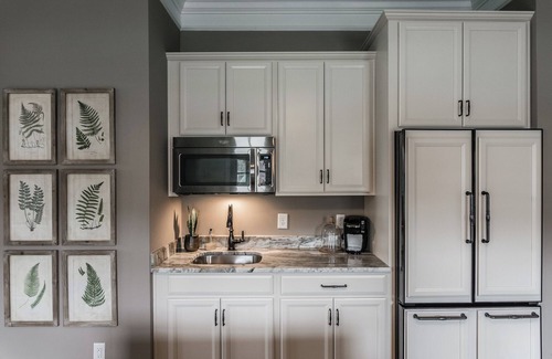 Gallatin House | Stylish Guest Suite in Gallatin: Close to Nashville, Screened Porch & Firepit