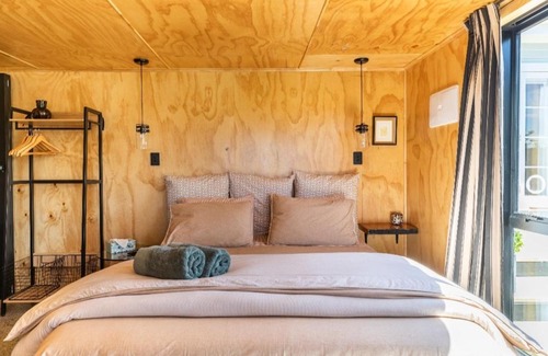 Carterton Bed & Breakfast | Stylish hideaway on High st Carterton