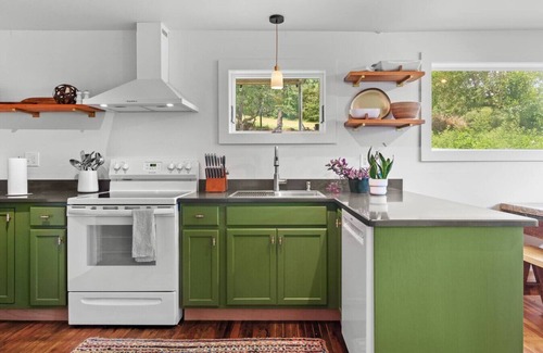 Bovina Center House | Stylish Historic Home – Timeless Charm with Modern Touches