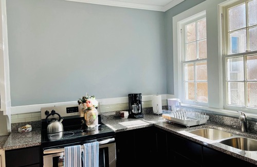 Riverside Apartment | Stylish Historical Charm & Modern Comfort 2-bedroom Apartment in Riverside