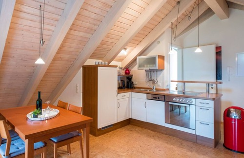 Muritz Apartment | Stylish holiday apartment in a manor house on Lake Plauer