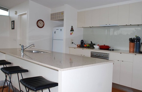 Inverloch House | Stylish Holiday Home opposite Surf