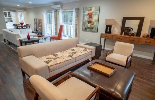 Studio City House | Stylish Hollywood Hills Home with Million Dollar Views Waiting for You!