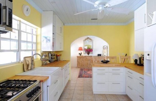 Nassau House | Stylish Home w/Sea & Sunset Views, Private Pool, Walk to Restaurants
