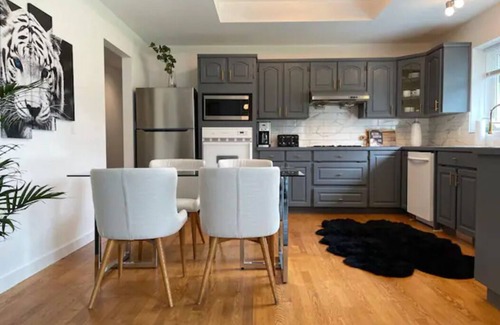 Guildford House | Stylish Home