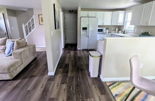 North Buffalo House | Stylish home from home