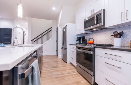 Coeur d'Alene House | Stylish home located on Centennial Trail, walking distance to shops, river, etc