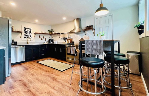Millvale House | Stylish Home Mins from Downtown & Lawrenceville