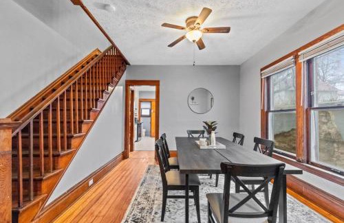 Creston Heights House | Stylish Home Near Heart Of Downtown Sleeps 8